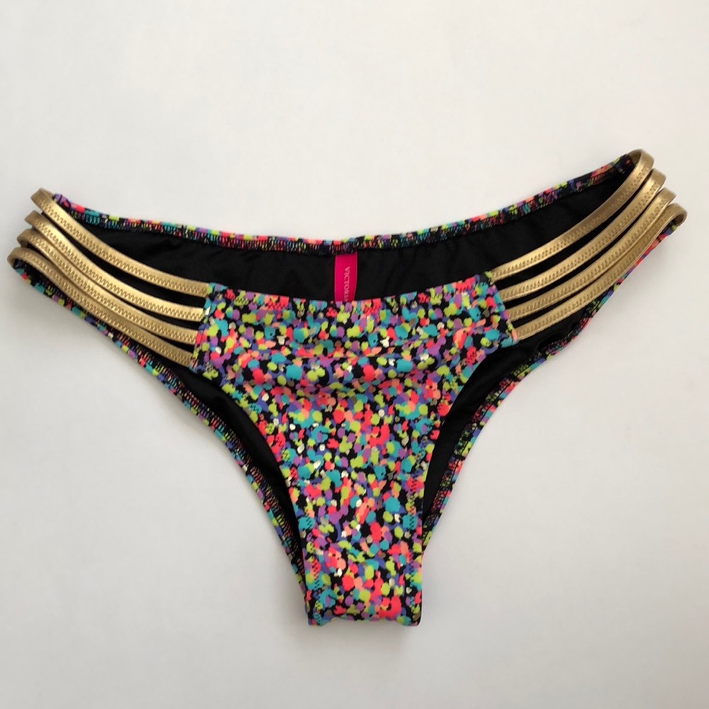 NWOT VICTORIAS SECRET BOTTOM BIKINI